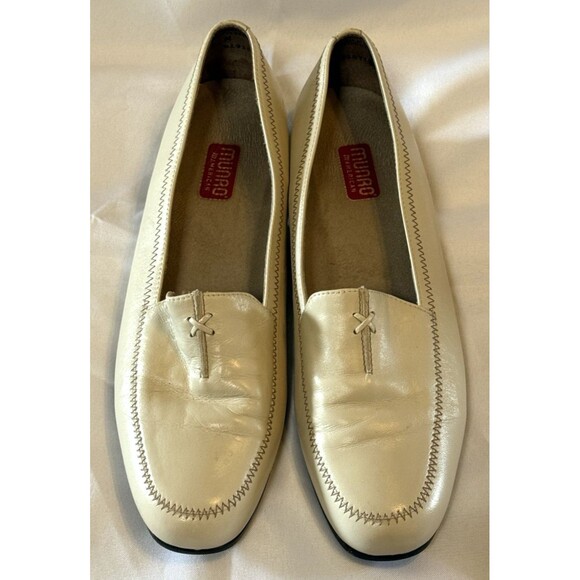 Munro American Womens Cream Color Slip On Flats Size 11M - Picture 1 of 16